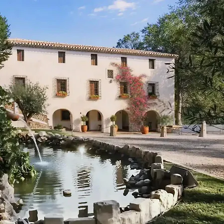 Masia De 4*